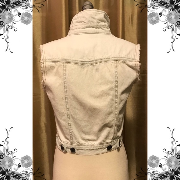 🎉Host Pick🎉 Mossimo Jean Vest - Picture 3 of 5